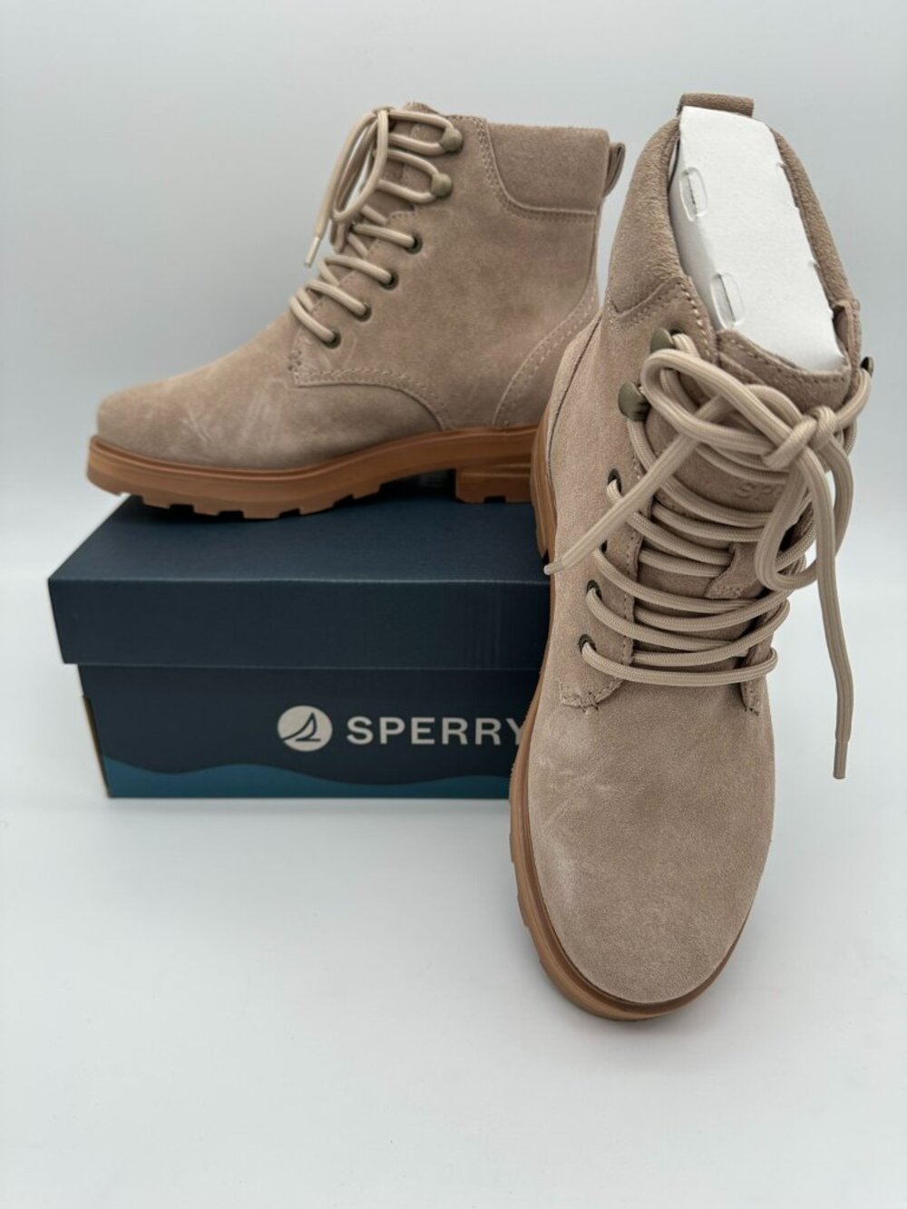 Sperry Women's Tahoe Suede Leather Lug Sole Lace Up Ankle Combat Boots, Taupe‎